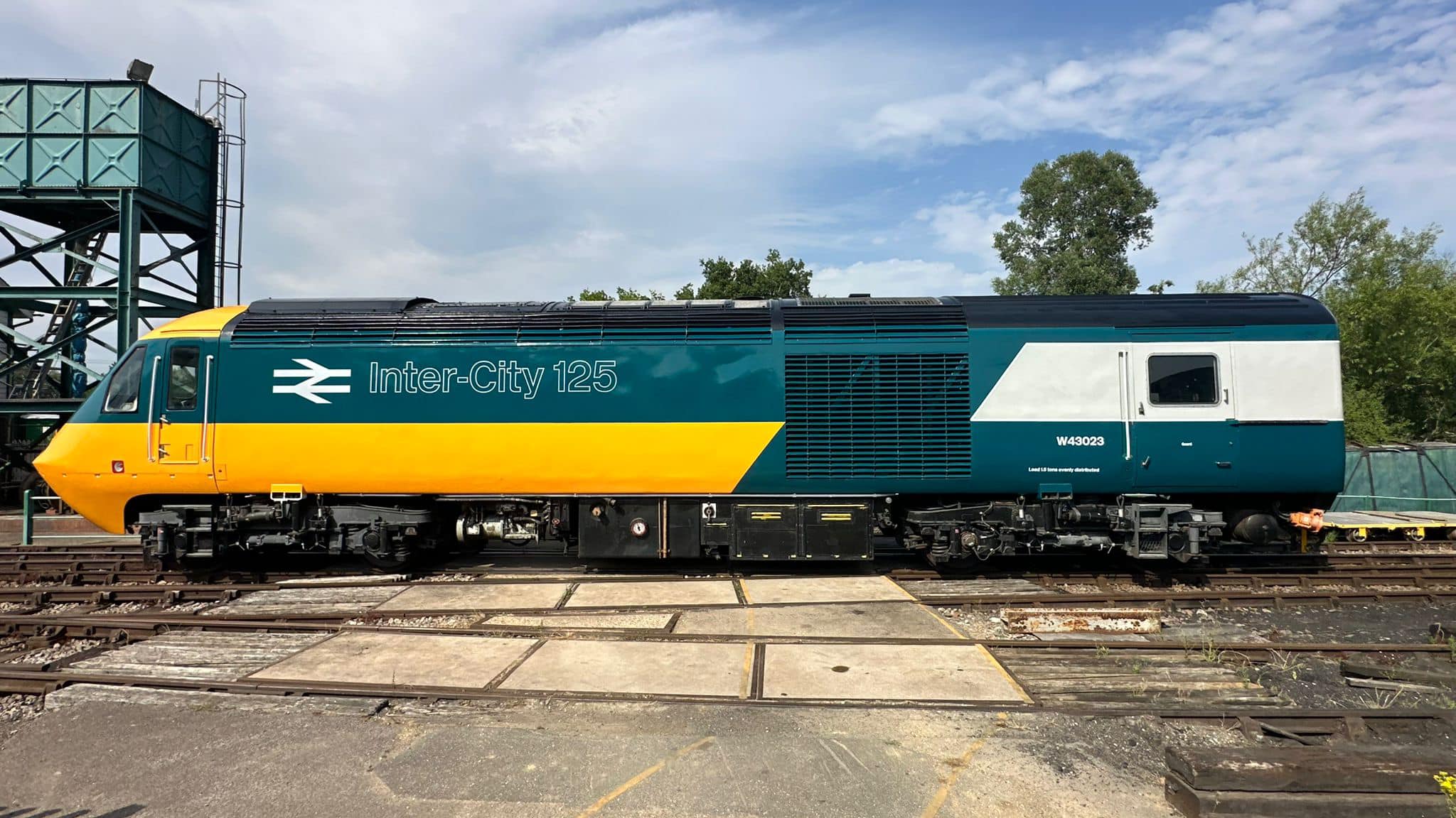 43023, has been repainted in InterCity Blue & Grey livery